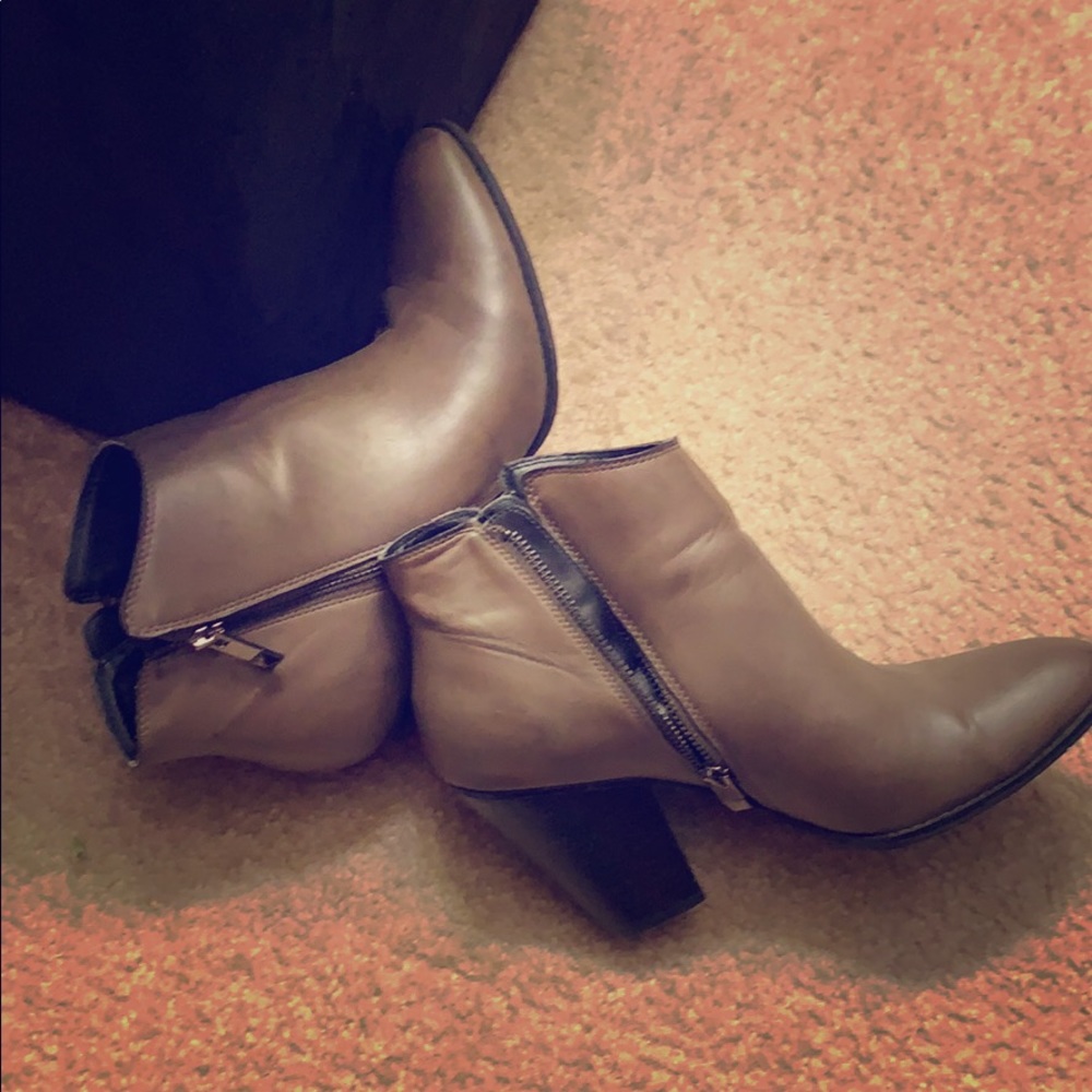 Cute ankle booties by Dolce Vita!!